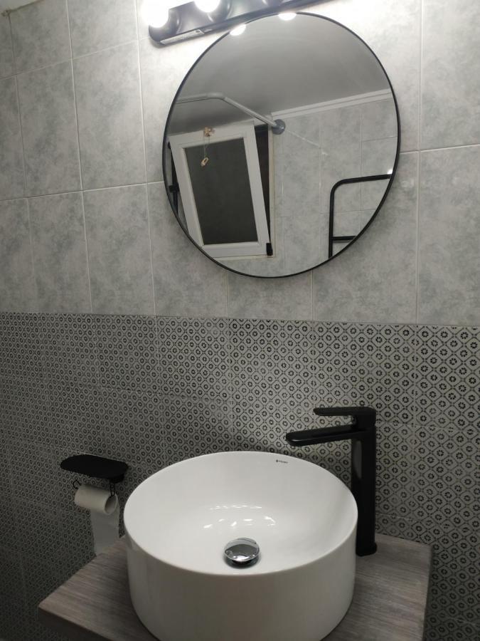Cozy Apartment Near Metro Station Agia Marina เอเธนส์ ภายนอก รูปภาพ