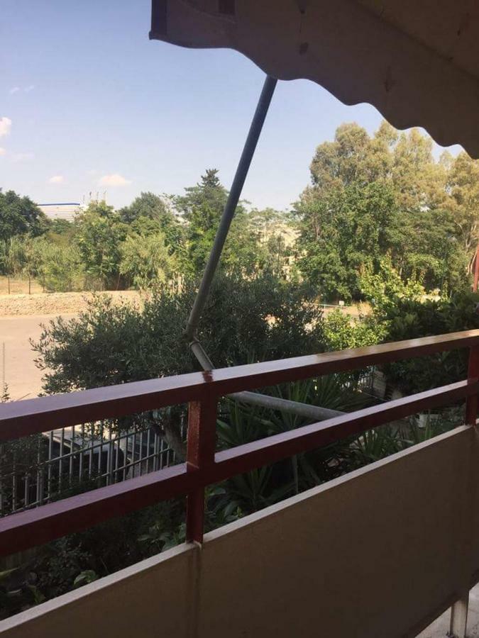 Cozy Apartment Near Metro Station Agia Marina เอเธนส์ ภายนอก รูปภาพ